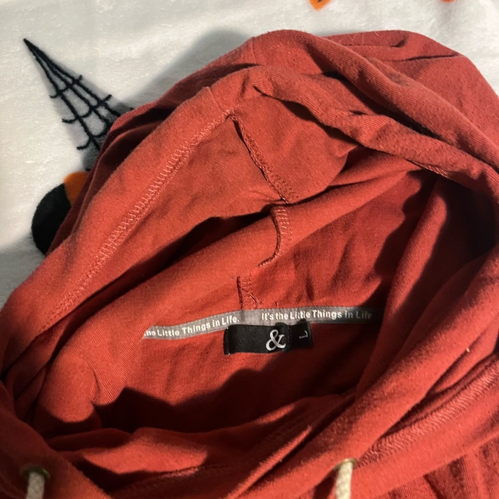Fall sweatshirt!!🍁🍁 - Picture 2 of 2